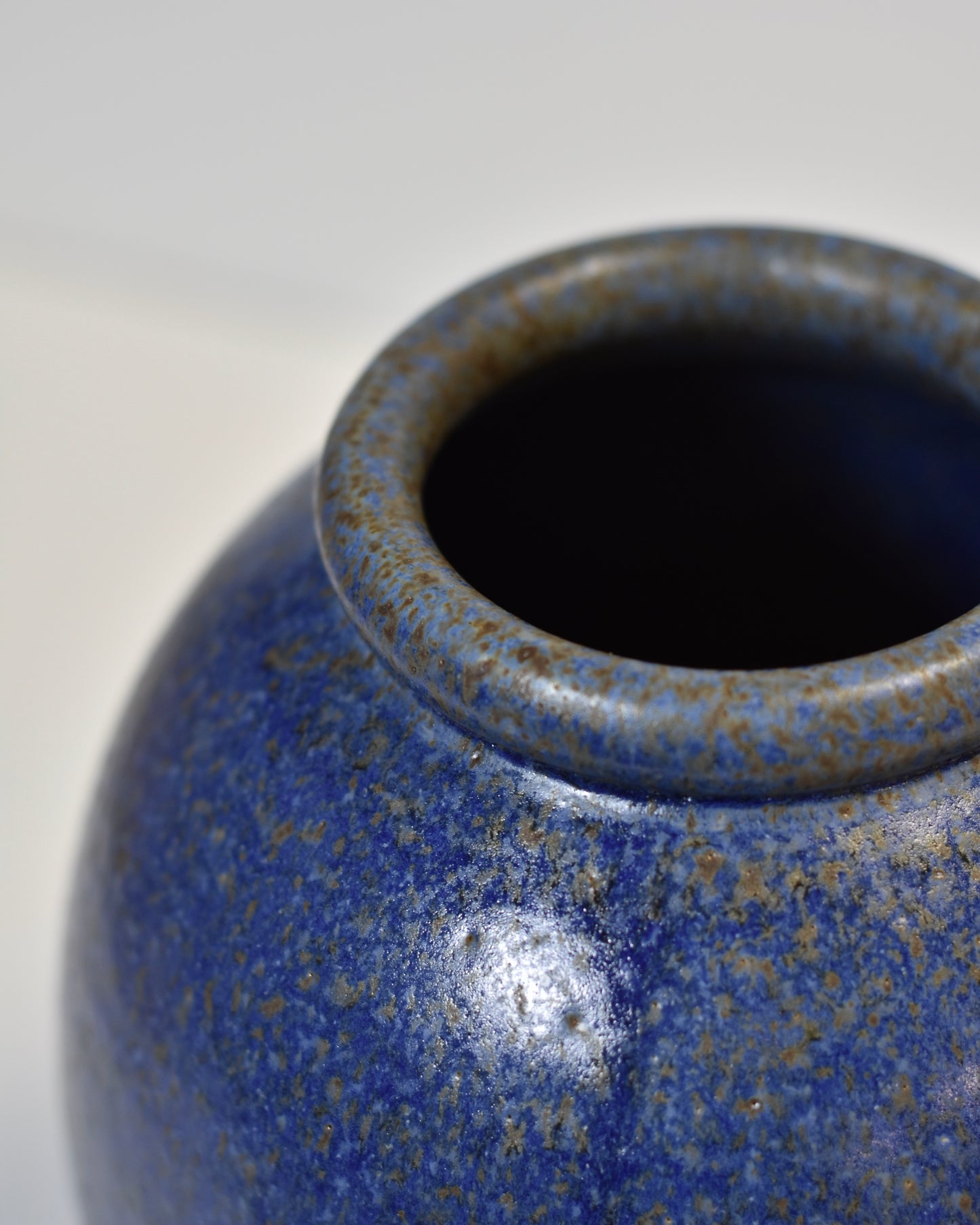 Vase in Cobalt