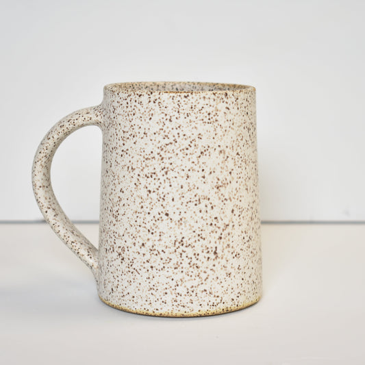 Tapered Mug in Eggshell