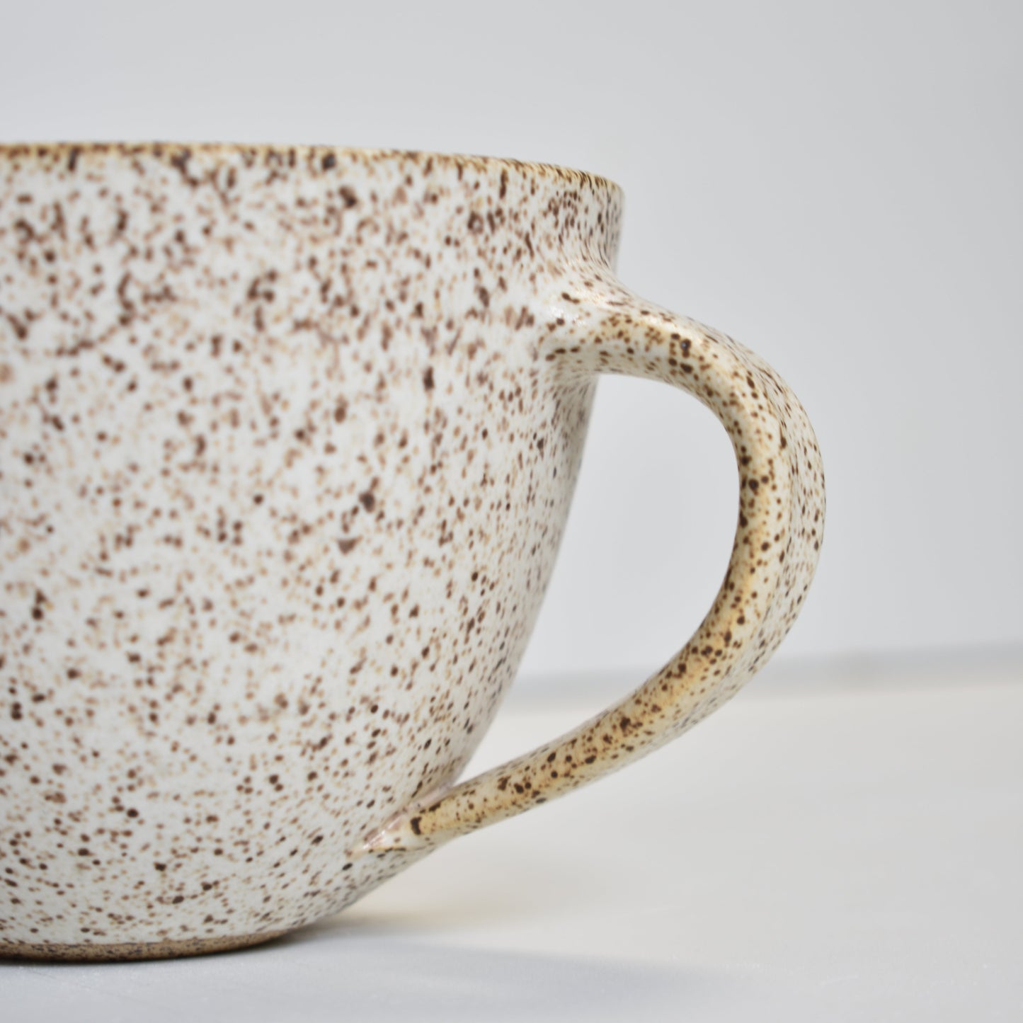 Latte Mug in Eggshell